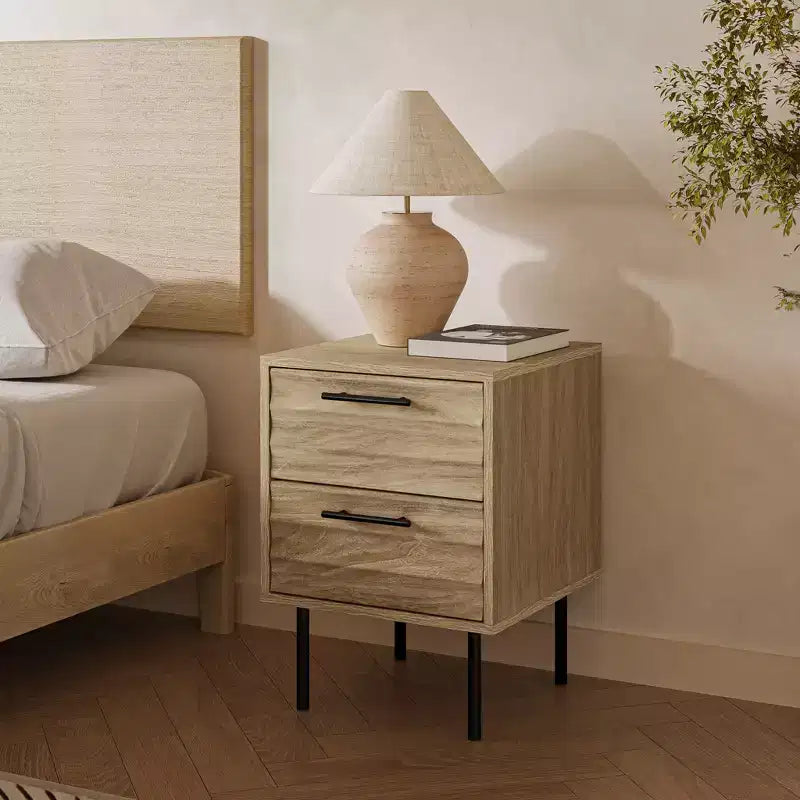 Comodino da 53 cm moderno di metà secolo con 2 cassetti a onda e gambe in metallo, marrone