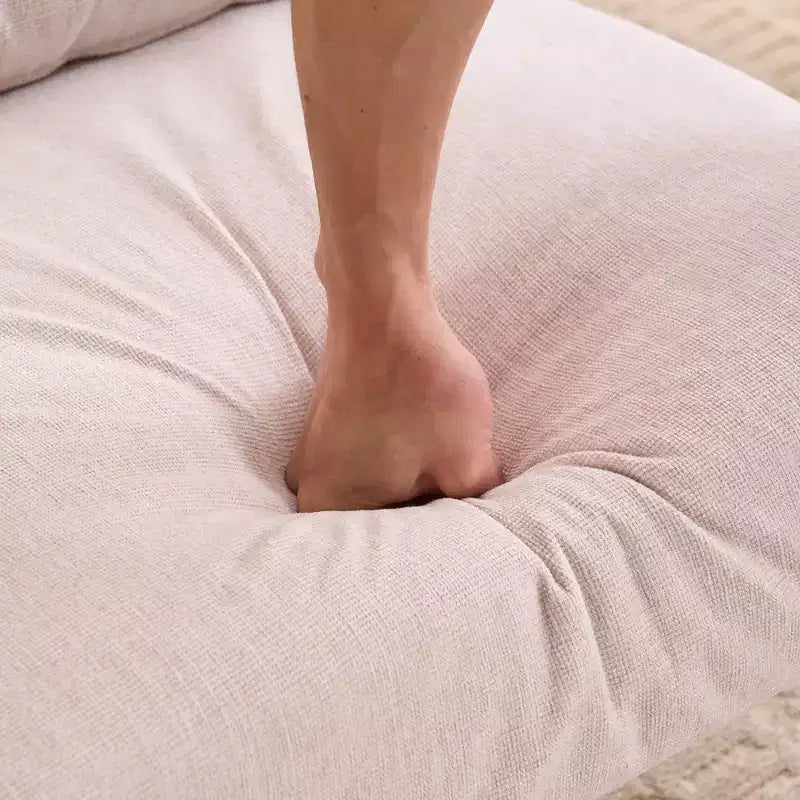 Sedia d'accento moderna imbottita con cuscino lombare e struttura in legno, Beige