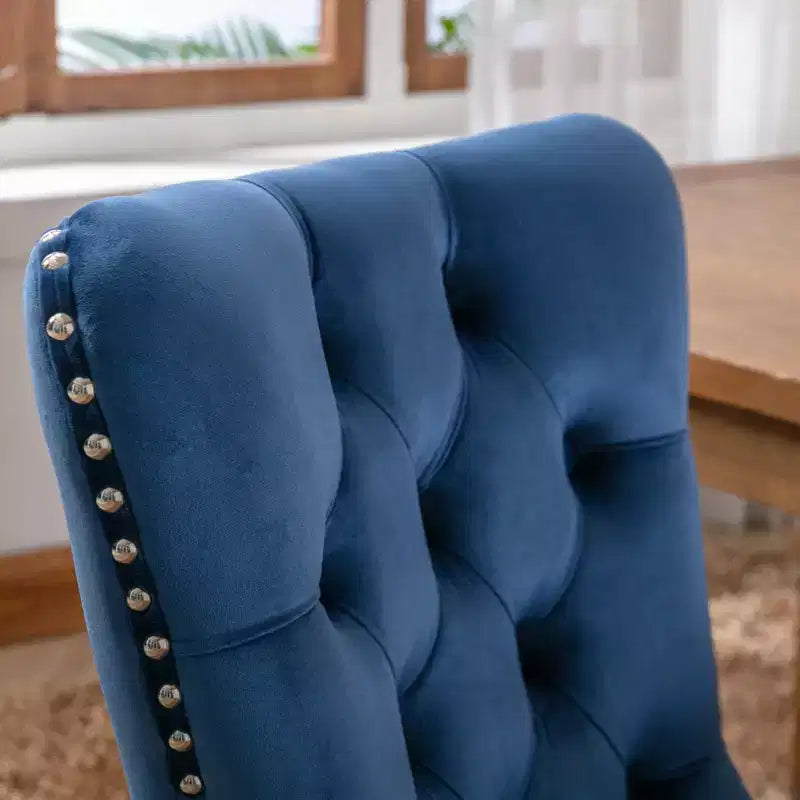 Sedie da pranzo moderne trapuntate in velluto, set da 2, gambe in legno massello e borchie, blu navy