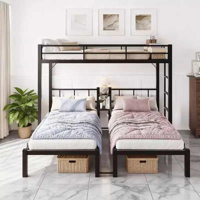 Letto a castello triplo in metallo a tre piazze con mensole, nero